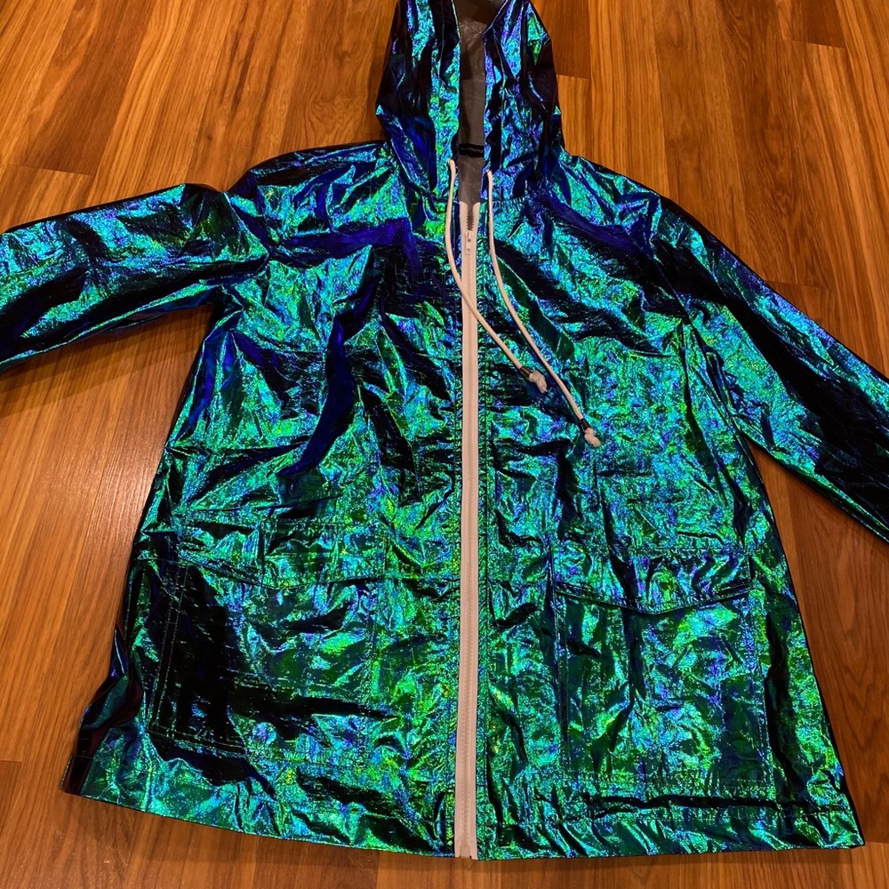 NEW PRETTY LITTLE THING IRIDESCENT JACKET🦋